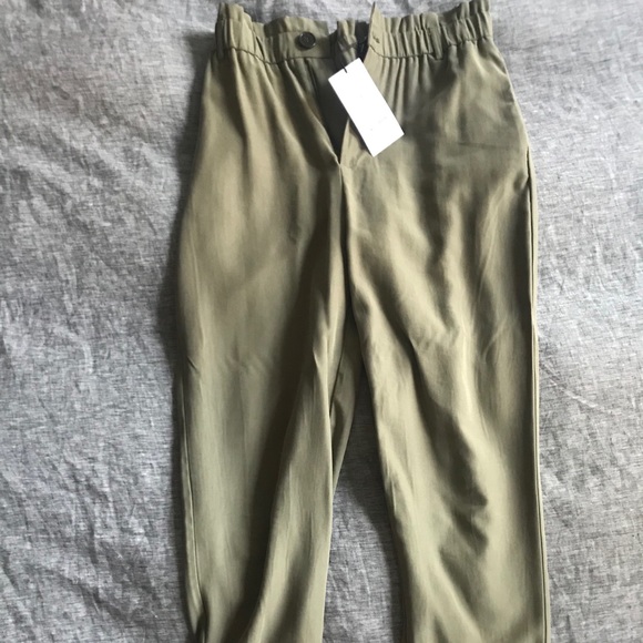 Flowy olive pants perfect for spring. Never worn! - Picture 4 of 6